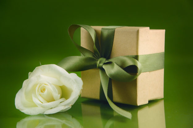 neutrale Geschenkverpackung